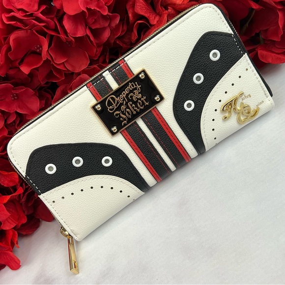 Harley Quinn Suicide Squad Property of the Joker White Clutch Purse - Picture 2 of 16